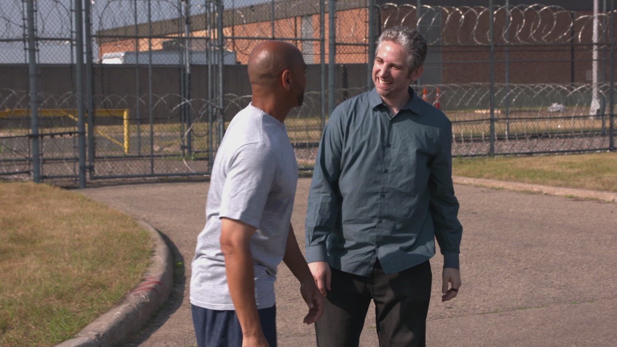 It's Gonna Be a Disaster - Inmate To Roommate (Season 2, Episode 1)