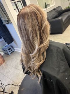 Reyna's Beauty & Hair Salon