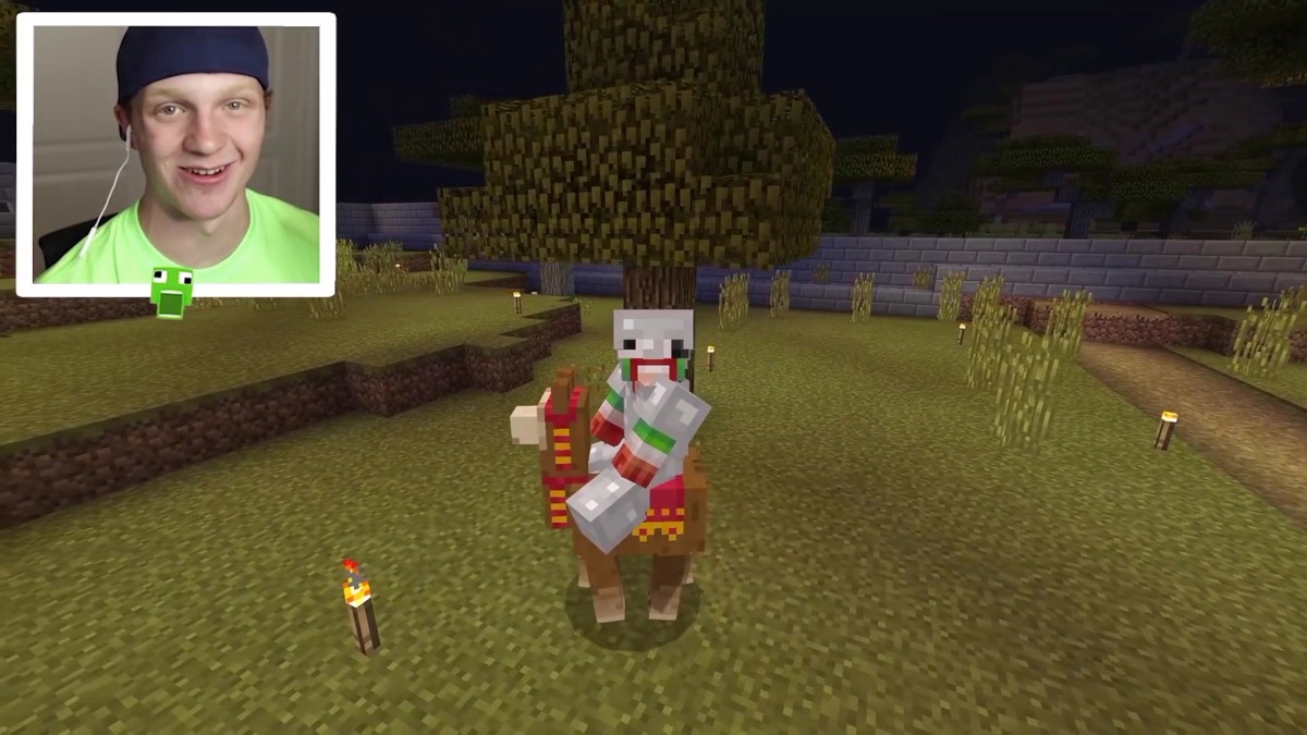 Top-Secret Minecraft Base! / How to Spawn a Snow Boss in Minecraft ...