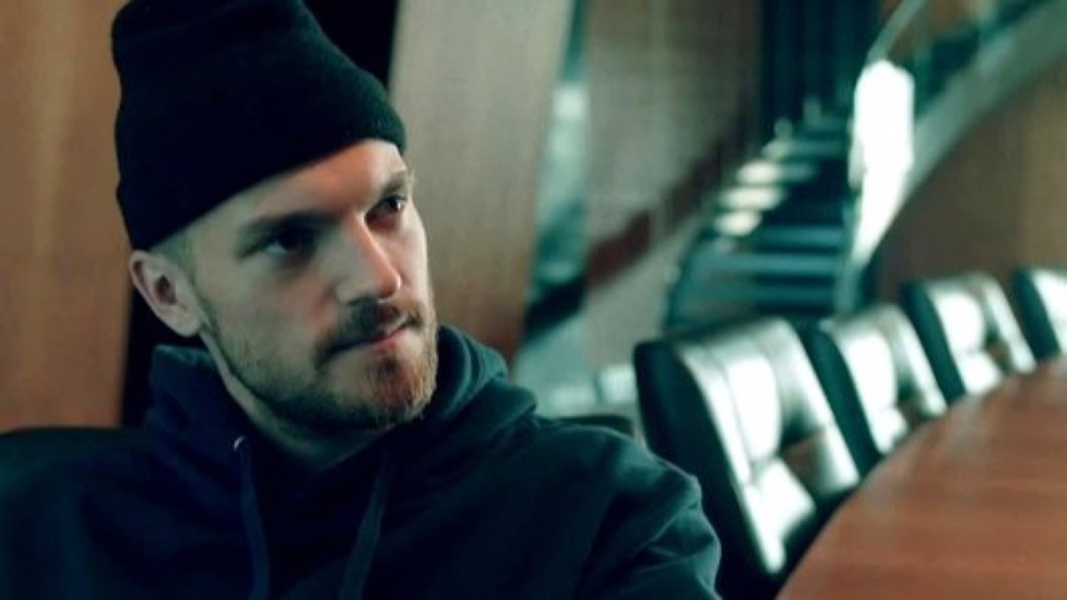 Серия 1 — Трудные подростки (сезон 1, серия 1) — Apple TV (RU)