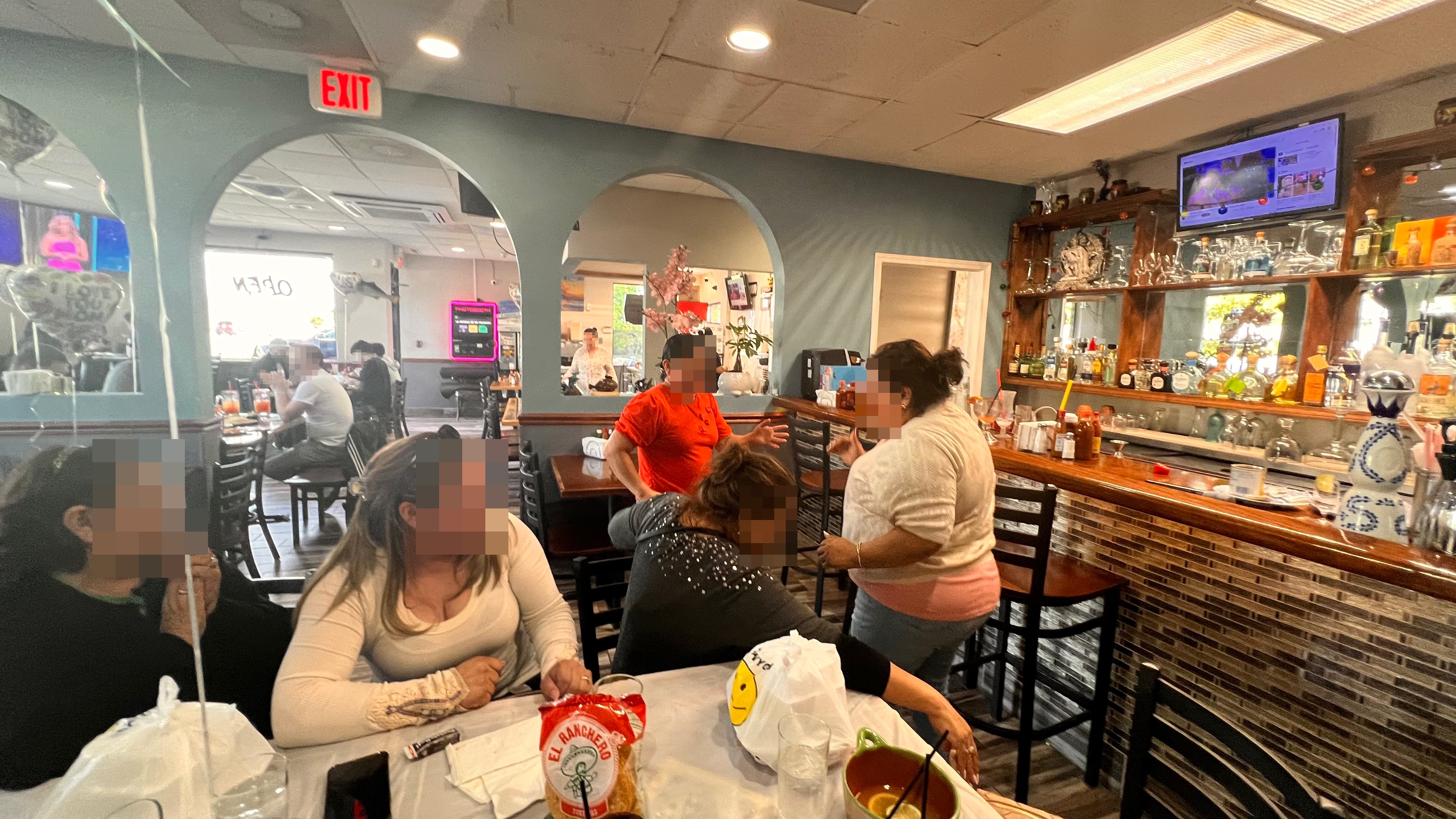 El Nayarita Restaurant 