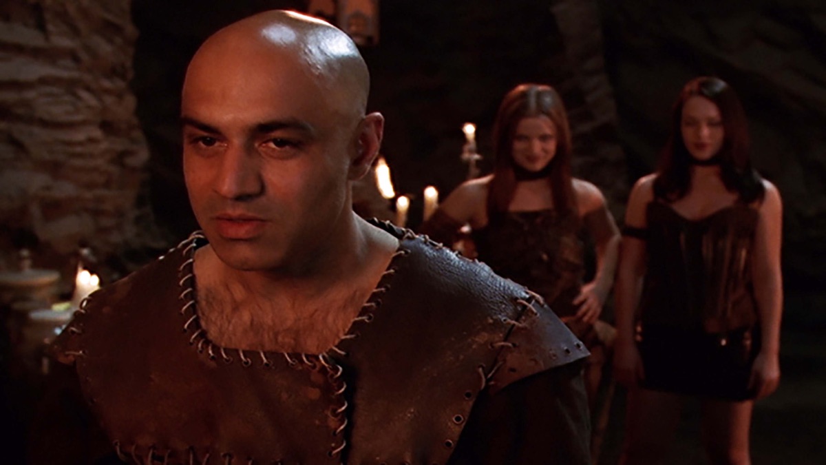 ‎Repo Manor - Charmed (Series 8, Episode 13) - Apple TV (PE)
