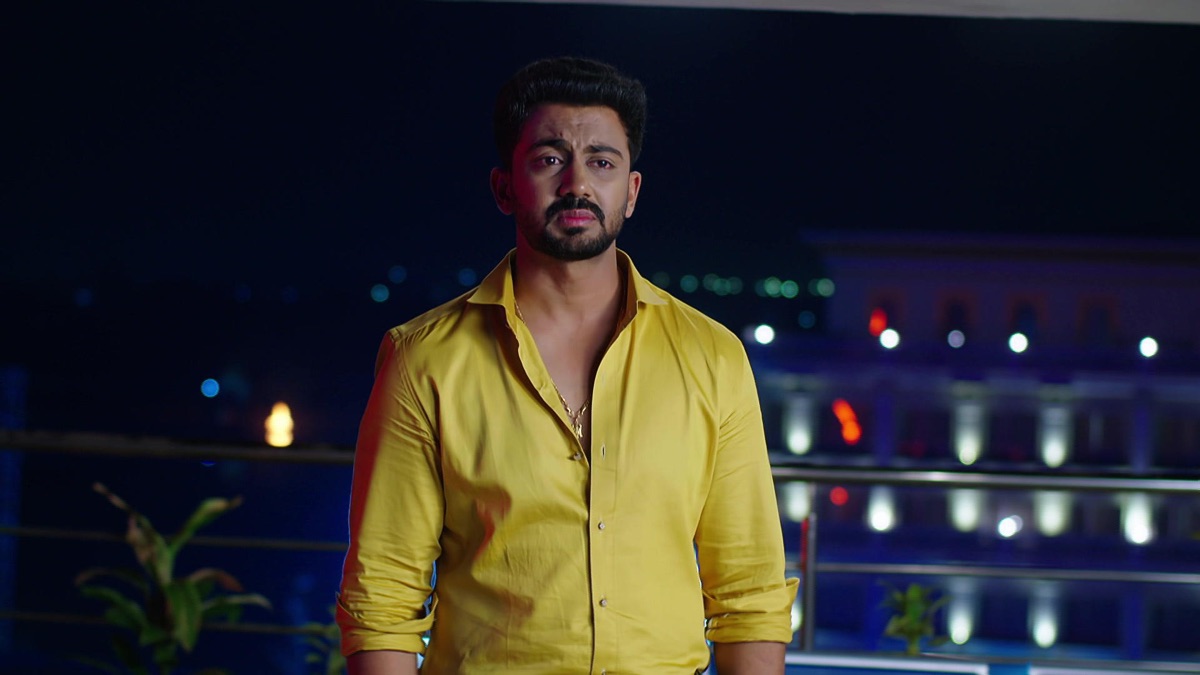 Yash Gets Emotional - Ennenno Janmala Bandham (Season 1, Episode 355 ...