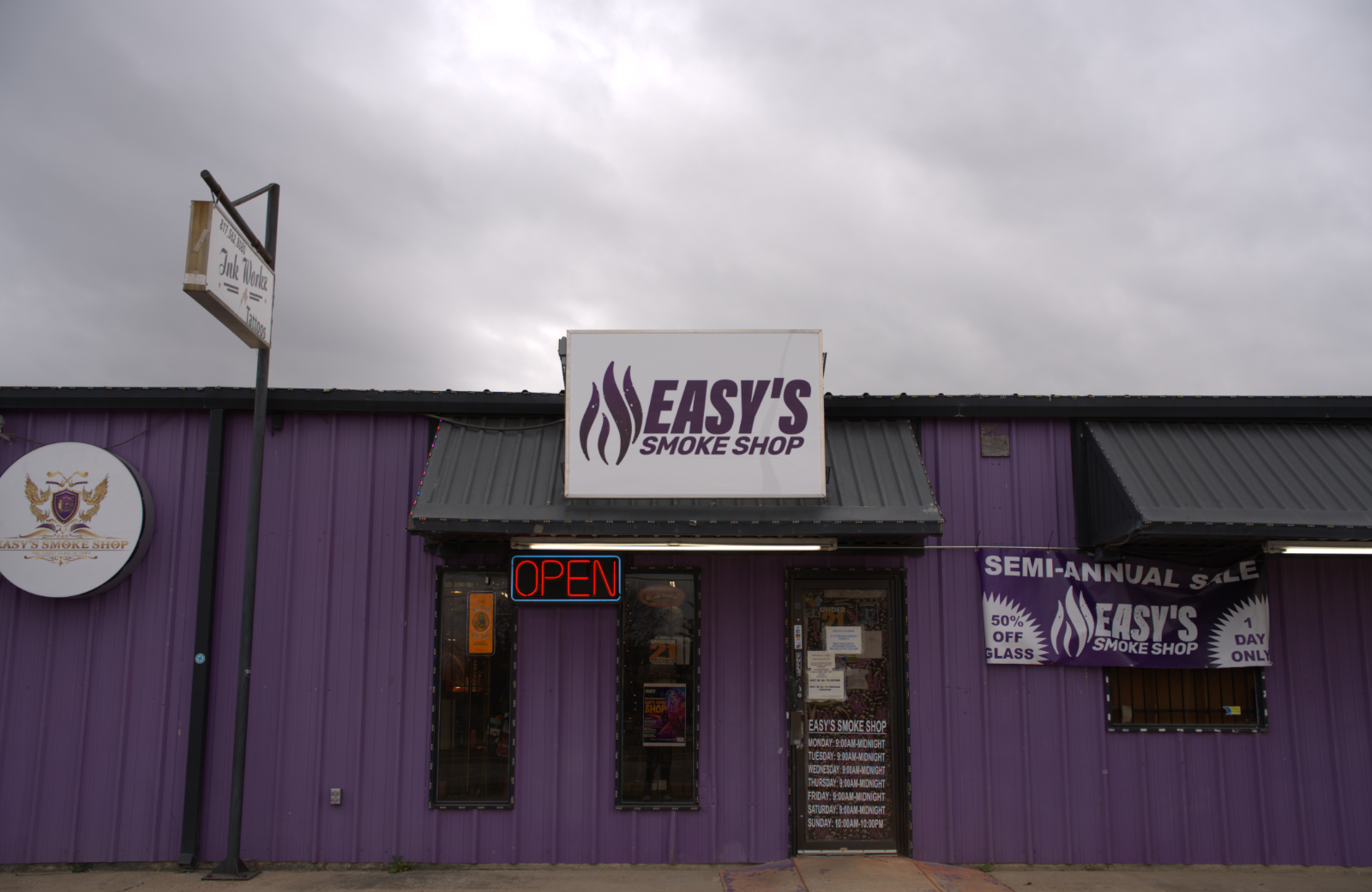 Easy's Smoke Shop in Keller, TX United States
