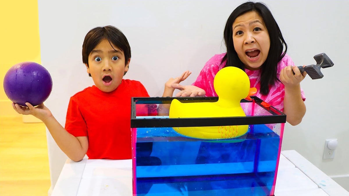 ‎Ryan's Liquid Science Experiments!・Ryan's World Specials（シーズン6、第15話 ...