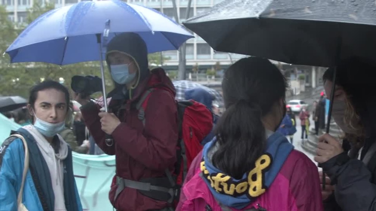 ‎Robin – Hunger Strike Against Ecocide (Season 1, Episode 1) - Apple TV ...