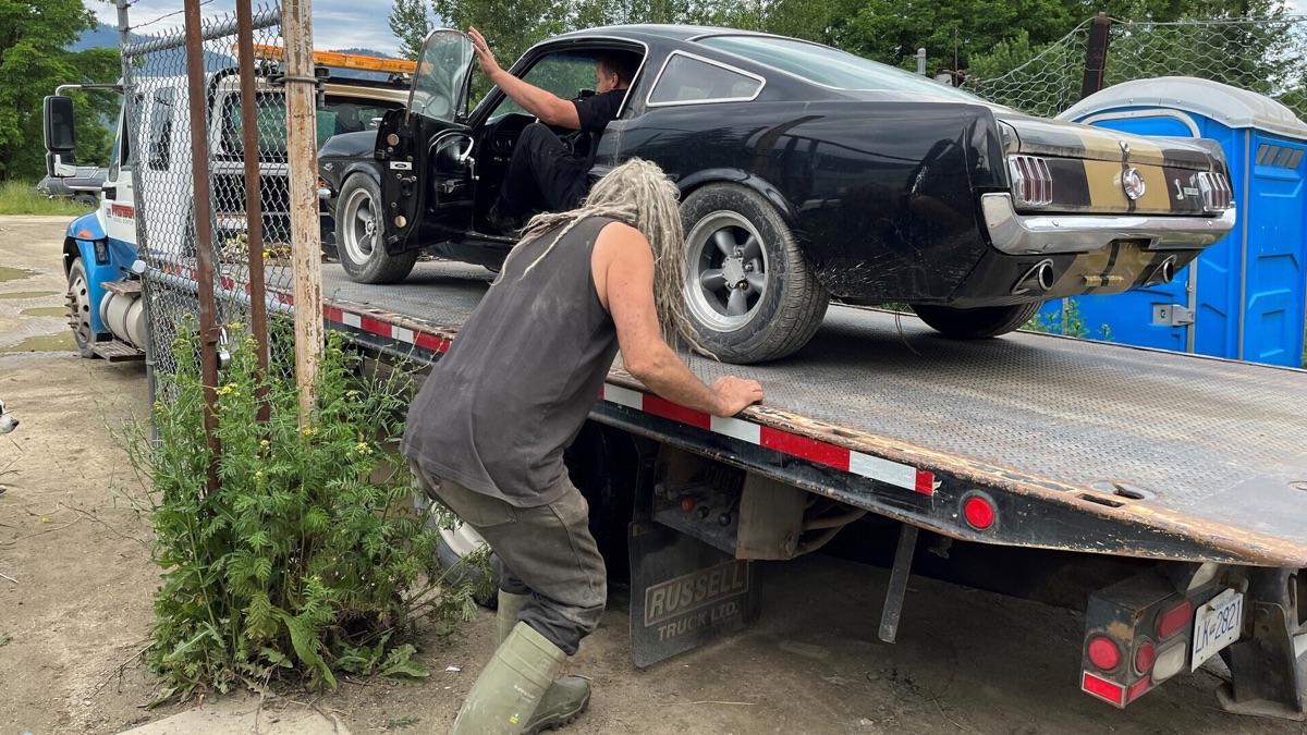 A Tale of Two Engines Rust Valley Restorers (Season 5, Episode 4