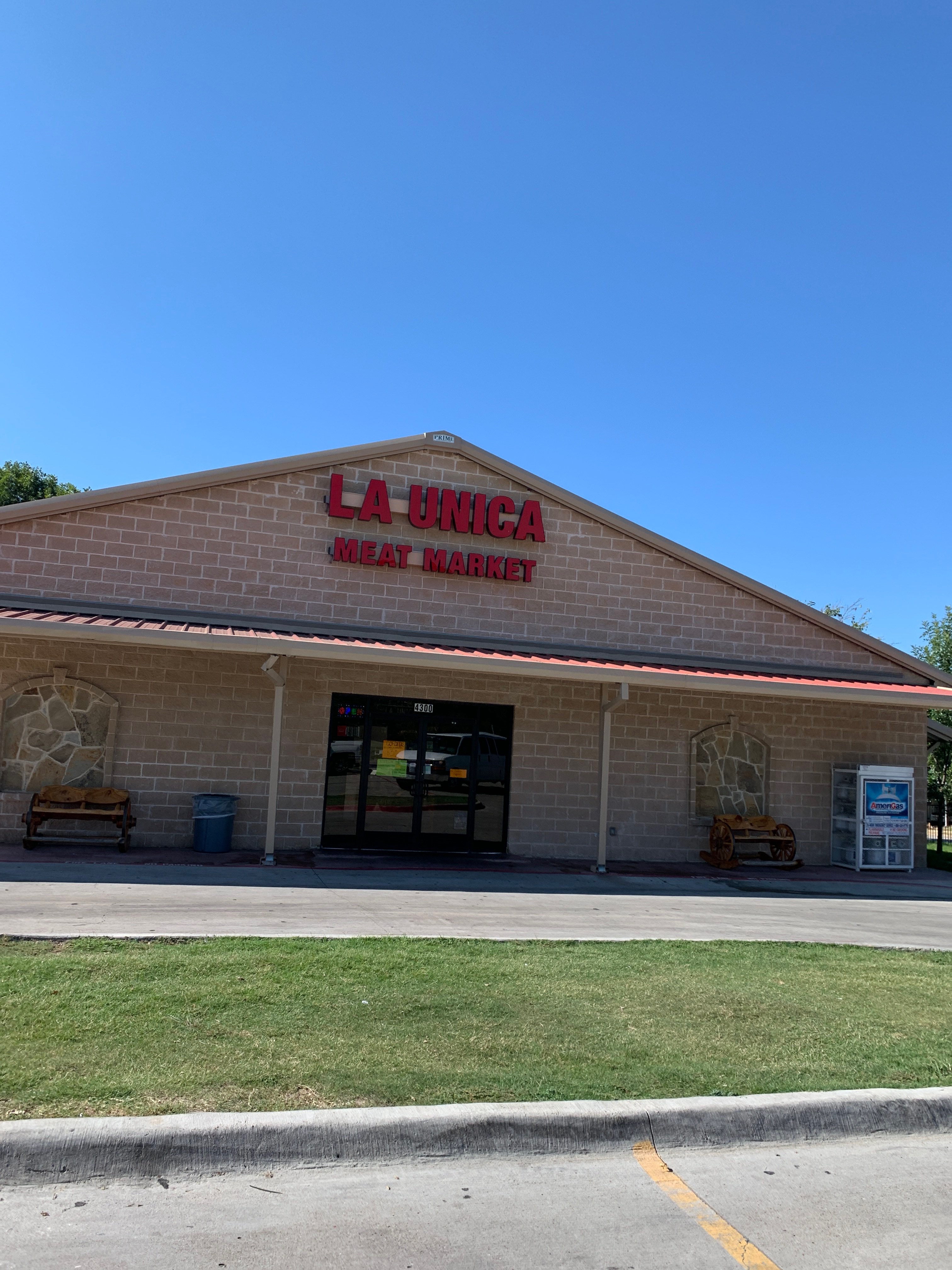 La Unica Meat Market
