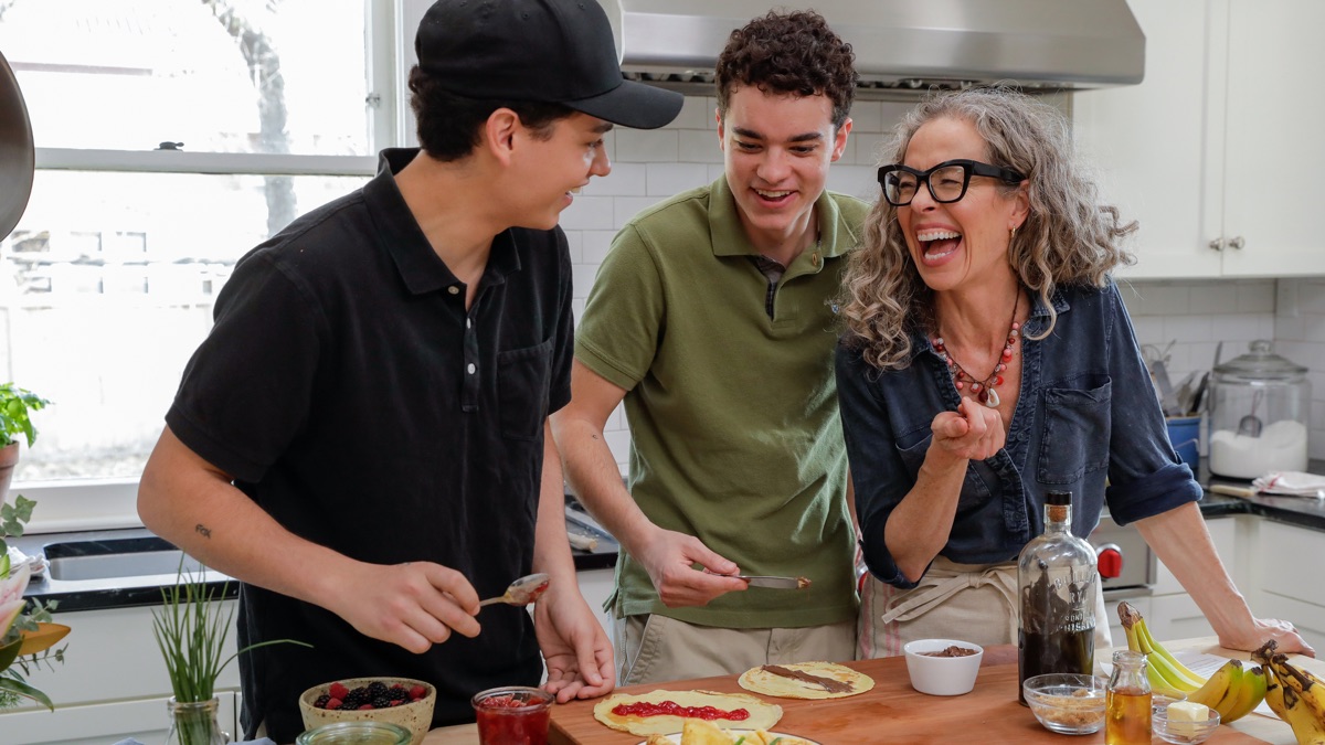 Family Crepes Zoe Bakes (Series 2, Episode 5) Apple TV (UK)