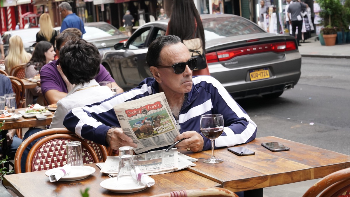 ‎Naughty or Nice - Blue Bloods (Series 10, Episode 2) - Apple TV (DK)