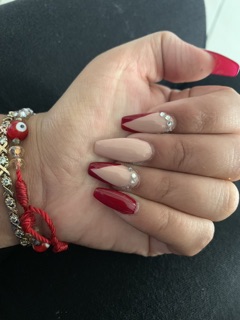 King Nails & Hair