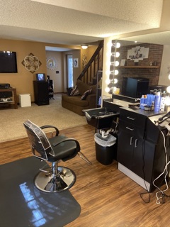 Linda’s Original Hairworks Salon