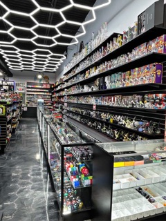Breezewoods Smoke & Vape Shop in Macomb, MI United States - Apple Maps