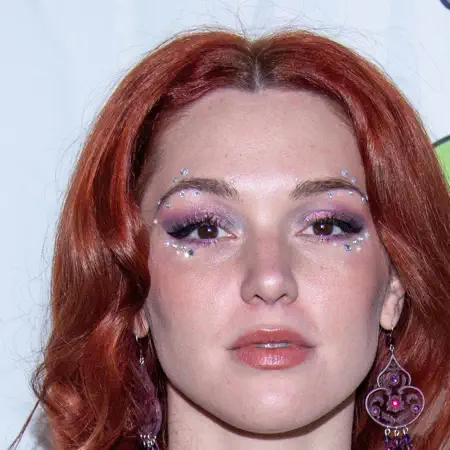 Jennifer Stone
