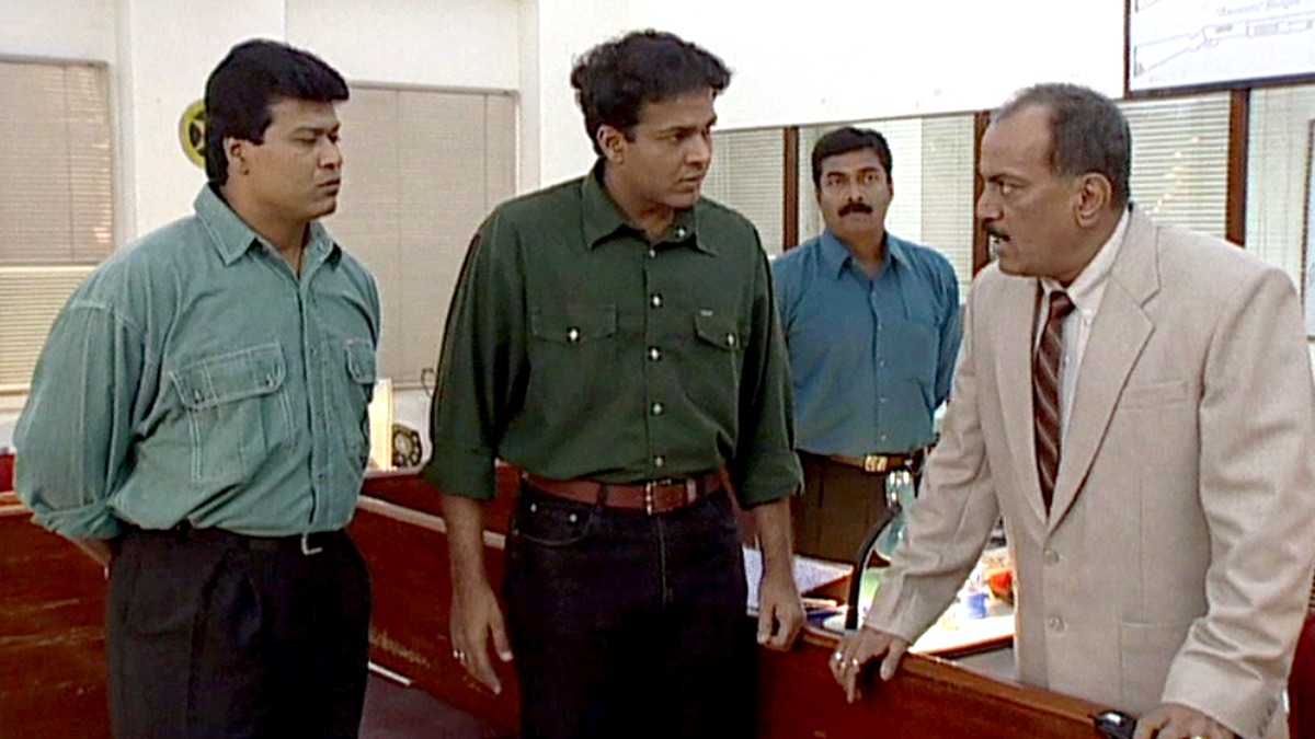 ‎Missing Bullet - सीआईडी (सीझन 1, एपिसोड 51) - Apple TV (IN)