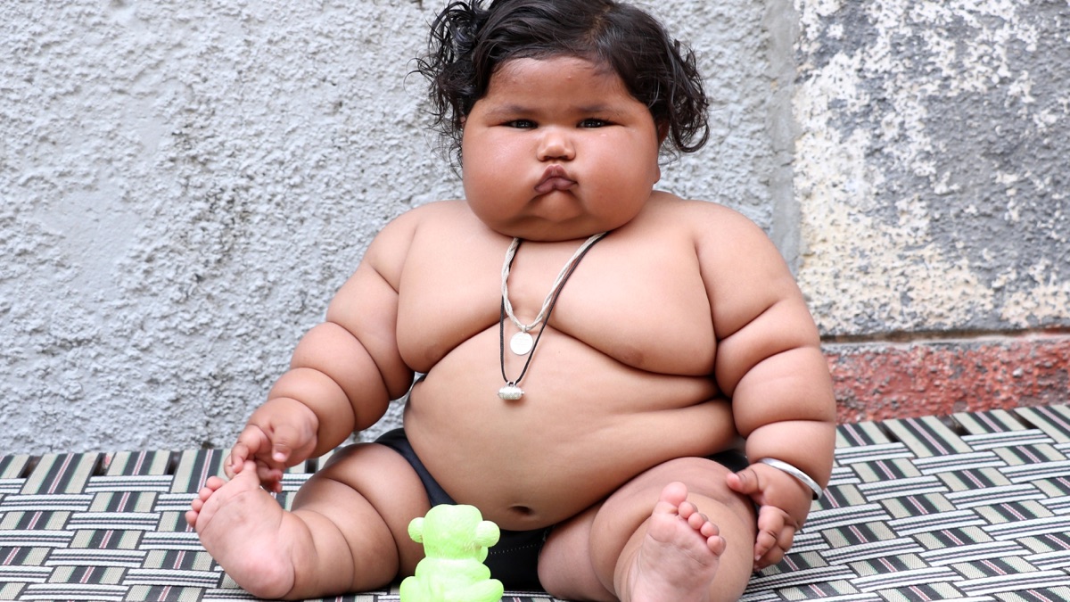 World's Fattest Baby - Body Bizarre (Series 7, Episode 5) - Apple TV (UK), image size:1200x675