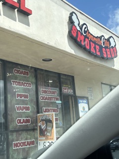 elfbar nachfüll pod läuft aus Best Vape & CBD Store in Macon, GA main image 0