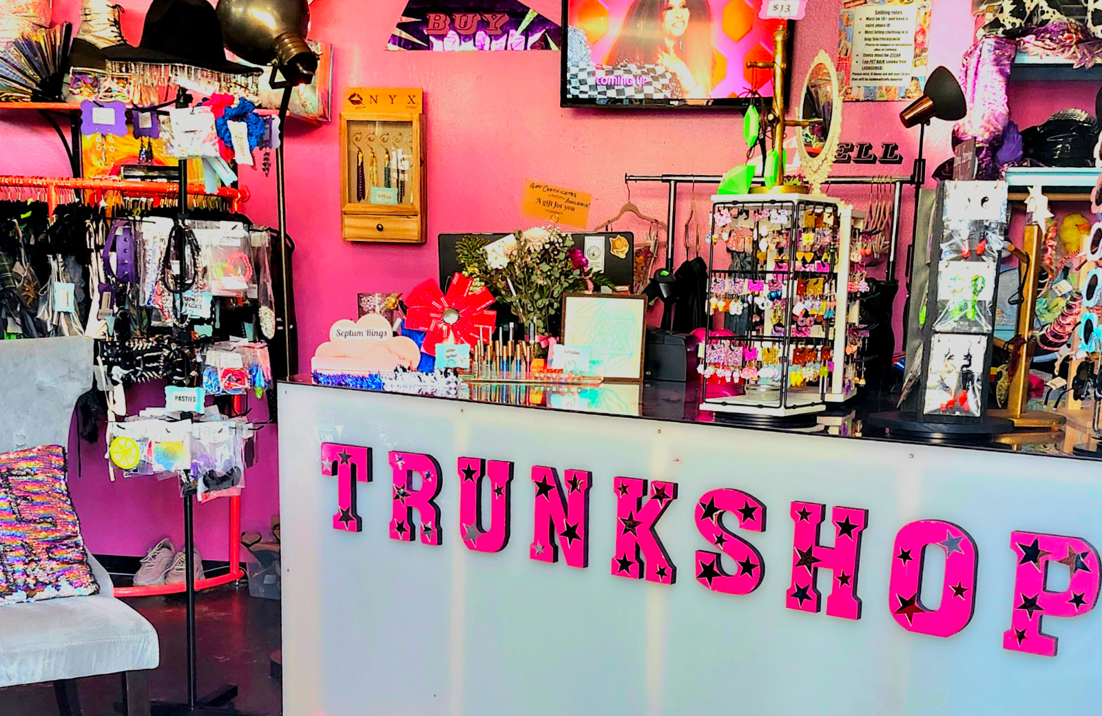 Trunkshop Apparel in Long Beach, CA United States - Apple Maps