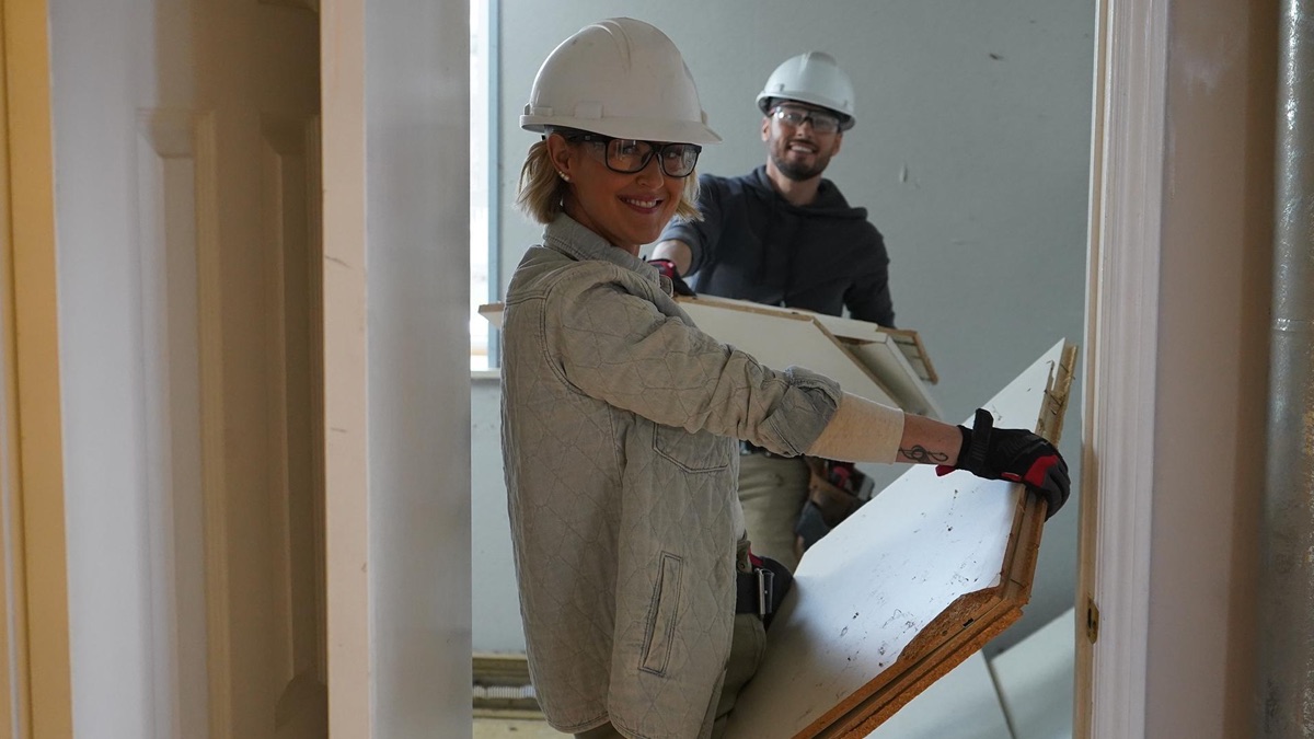 ‎A+ Schoolhouse Reno – Farmhouse Facelift (Season 3, Episode 4) - Apple ...
