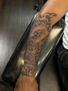 Stung By The Needle photo 9