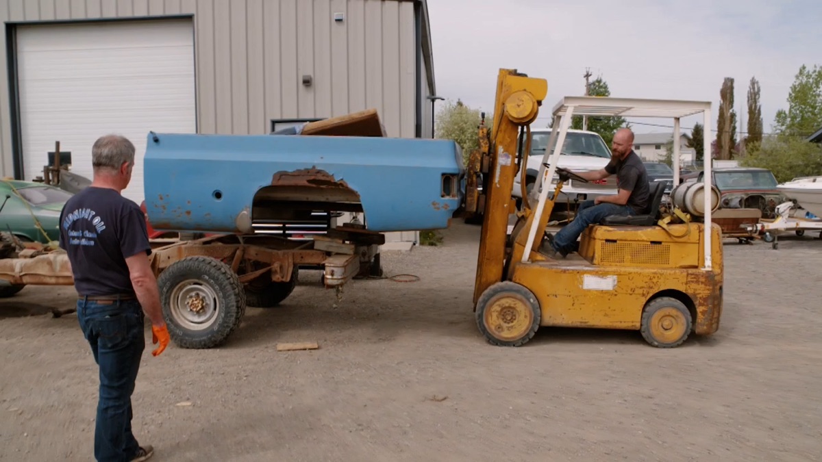Due Where's My Pick-Up? – Bush Wreck Rescue (Season 1, Episode 5 ...
