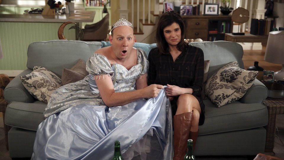 ‎Cinderella Fantasy Prom Dougie - Life in Pieces (Series 1, Episode 21 ...