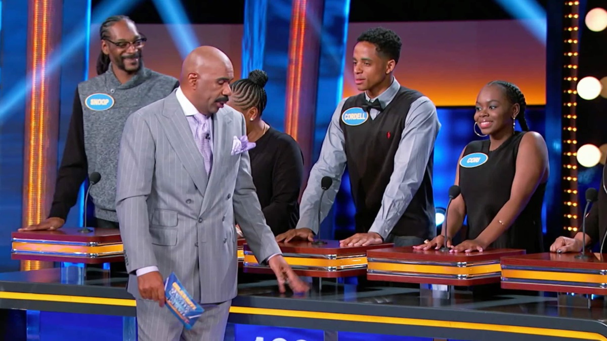 Celebrity Family Feud Snoop 60 Photos Moonagedaydream.film