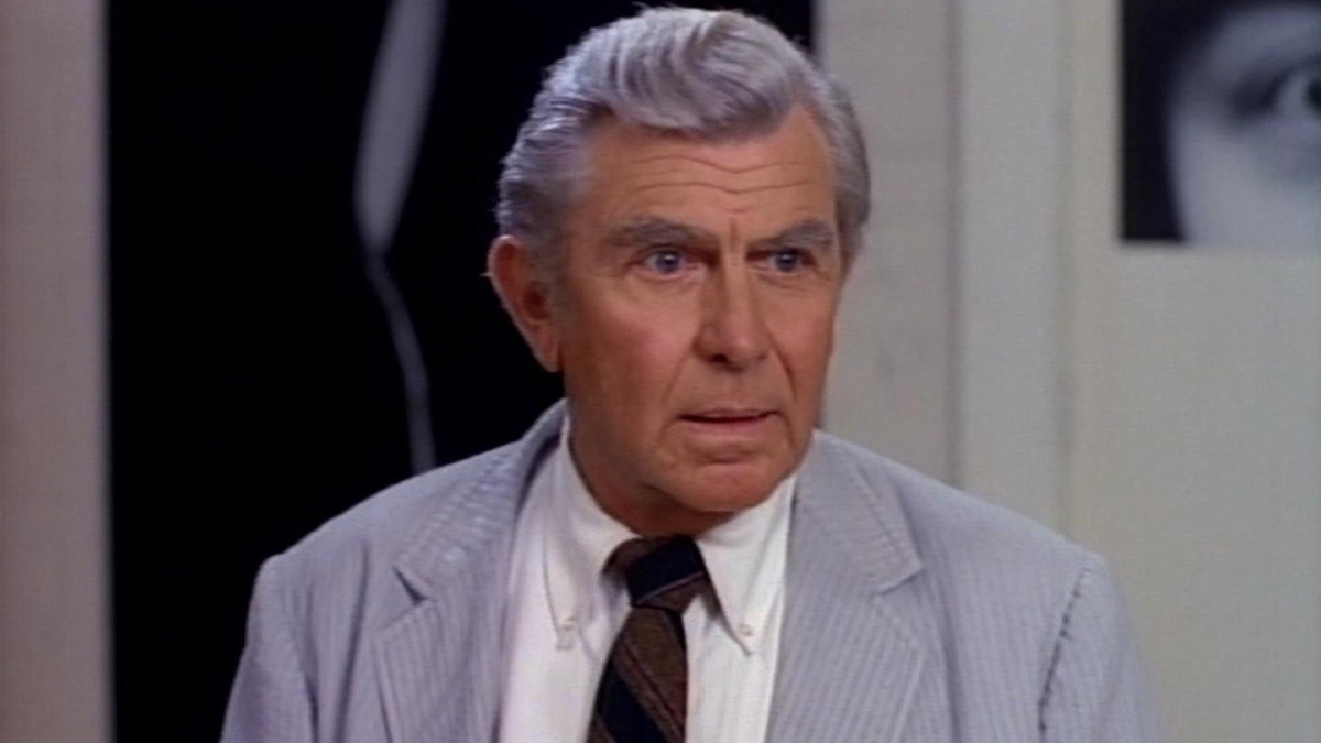 ‎The Photographer - Matlock (Season 1, Episode 23) - Apple TV