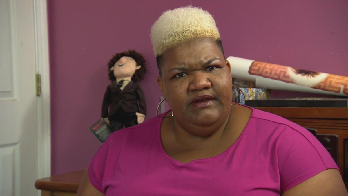 ‎Bugging Out – She's in Charge (Season 1, Episode 7) - Apple TV (CA)
