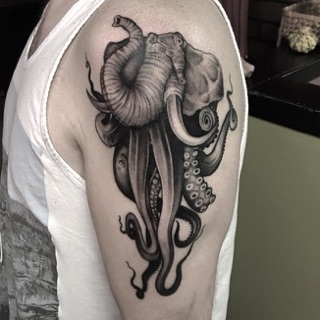 House of Colour Tattoo photo 2