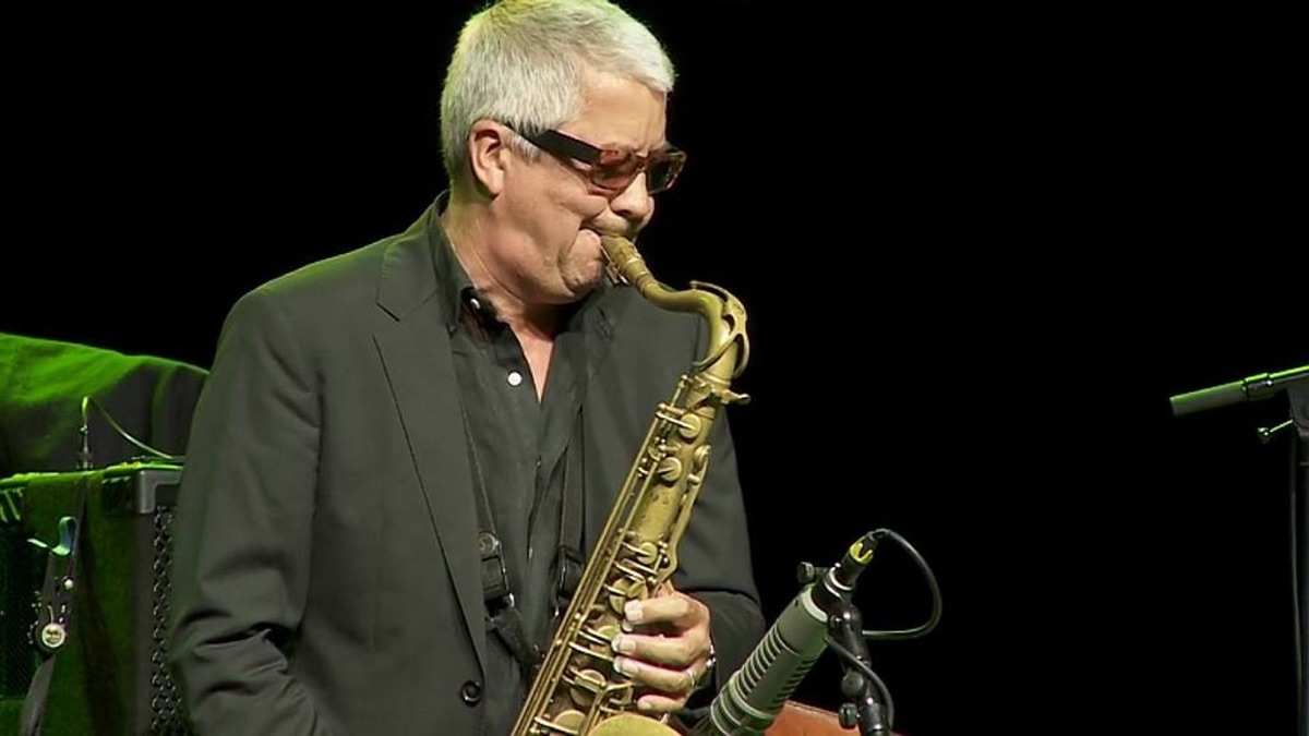 VEIN Plays Ravel - Apple TV