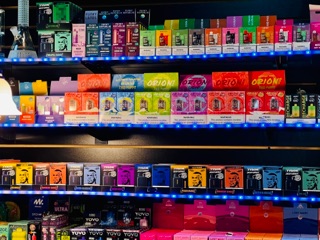 Smoke shop guys in Ocala, FL United States