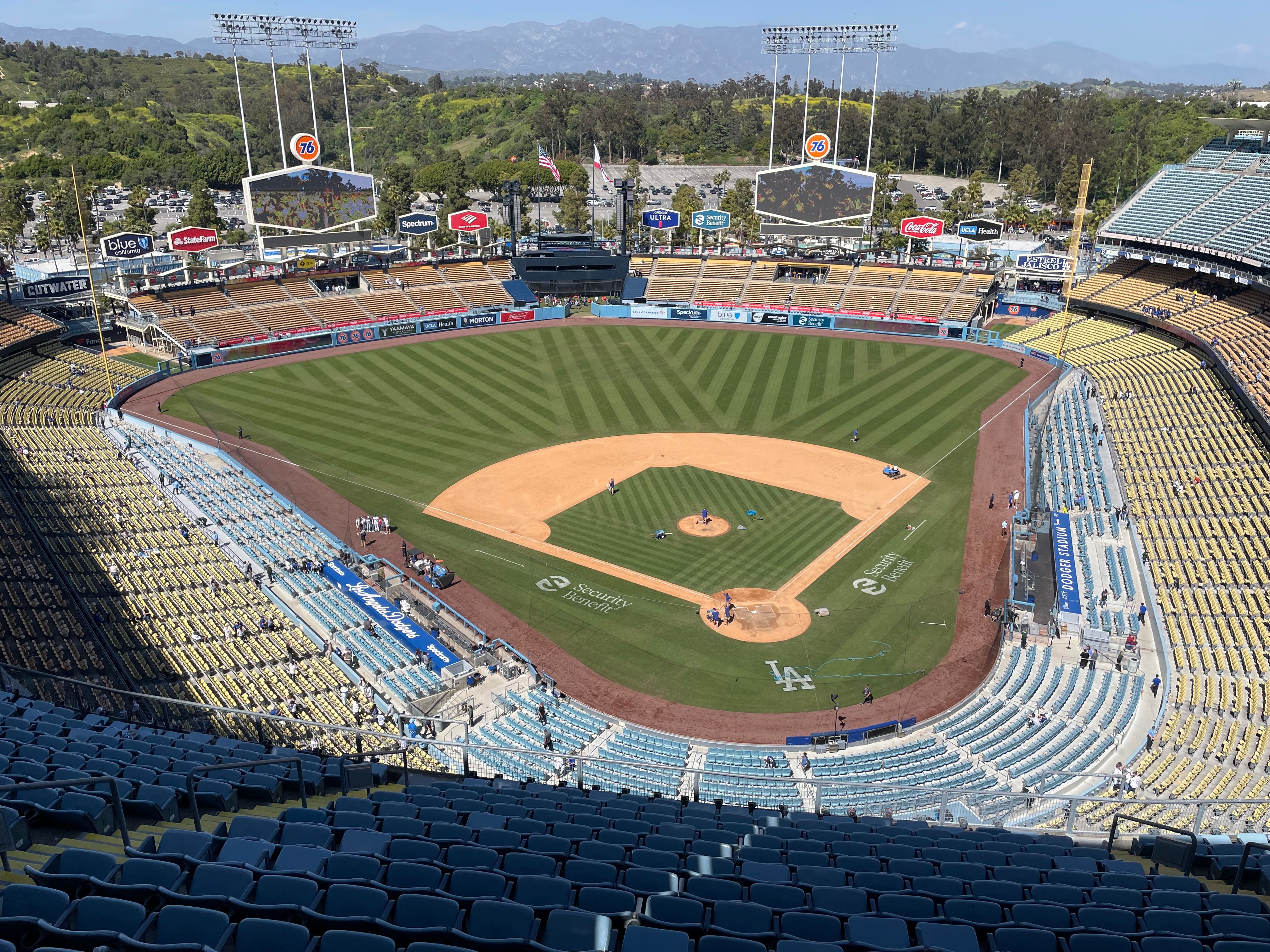 Dodger Stadium - Wikipedia