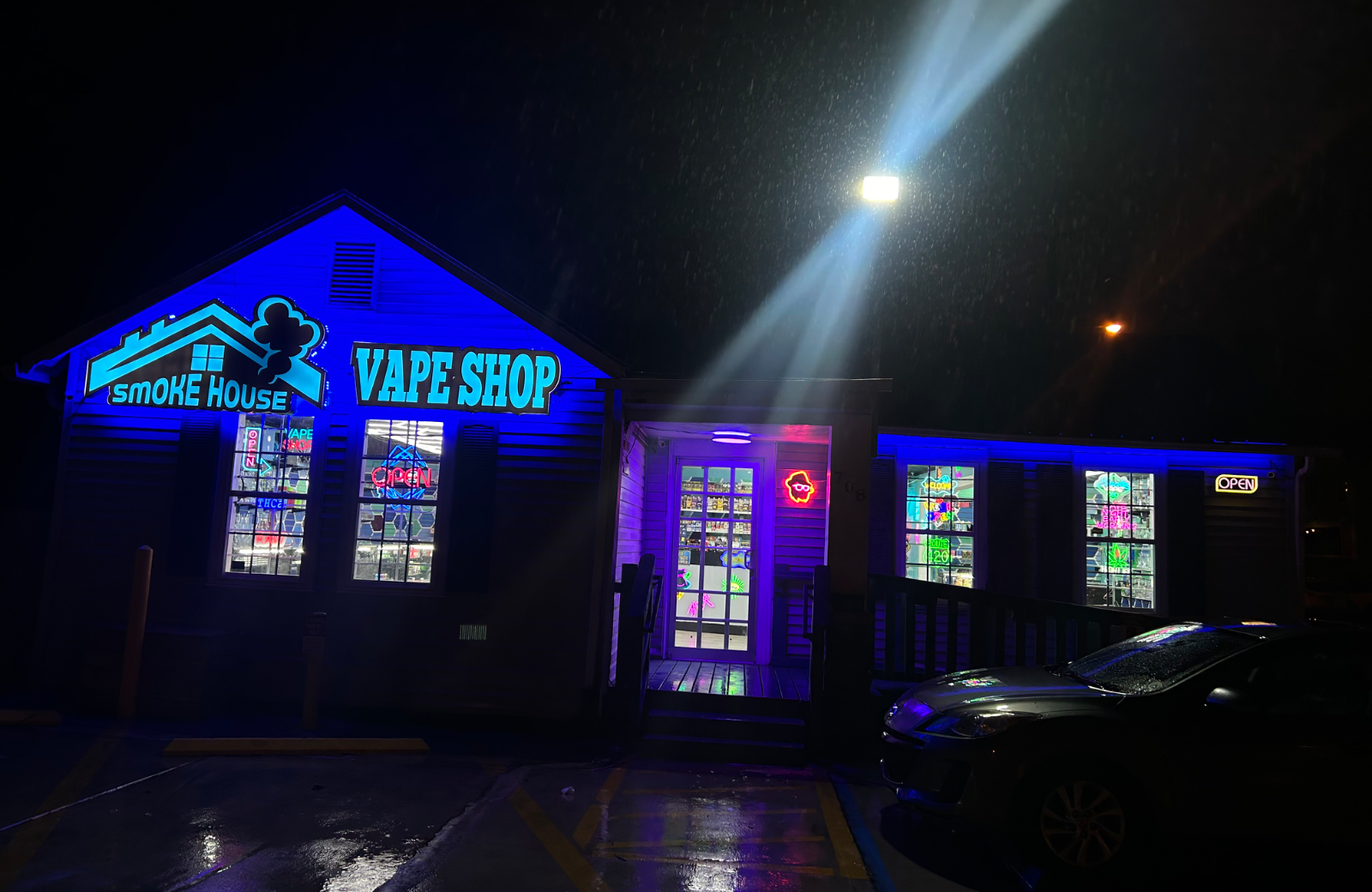 Smoke House Vape Shop in Nashville, TN United States