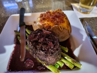 Fourteen Restaurant and Lounge