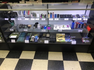 elfbar nachfüll pod läuft aus Commerce au Mans. Ce jeune entrepreneur ouvre sa deuxième boutique de  cigarette électronique