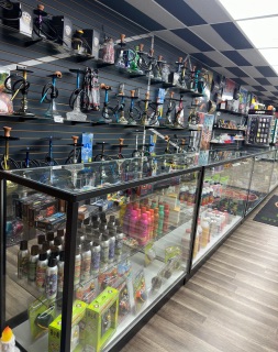 Uptown Smoke Shop in Dallas, TX United States - Apple Maps