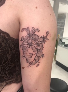 Cholo Pierces And Tattoo Studio photo 2