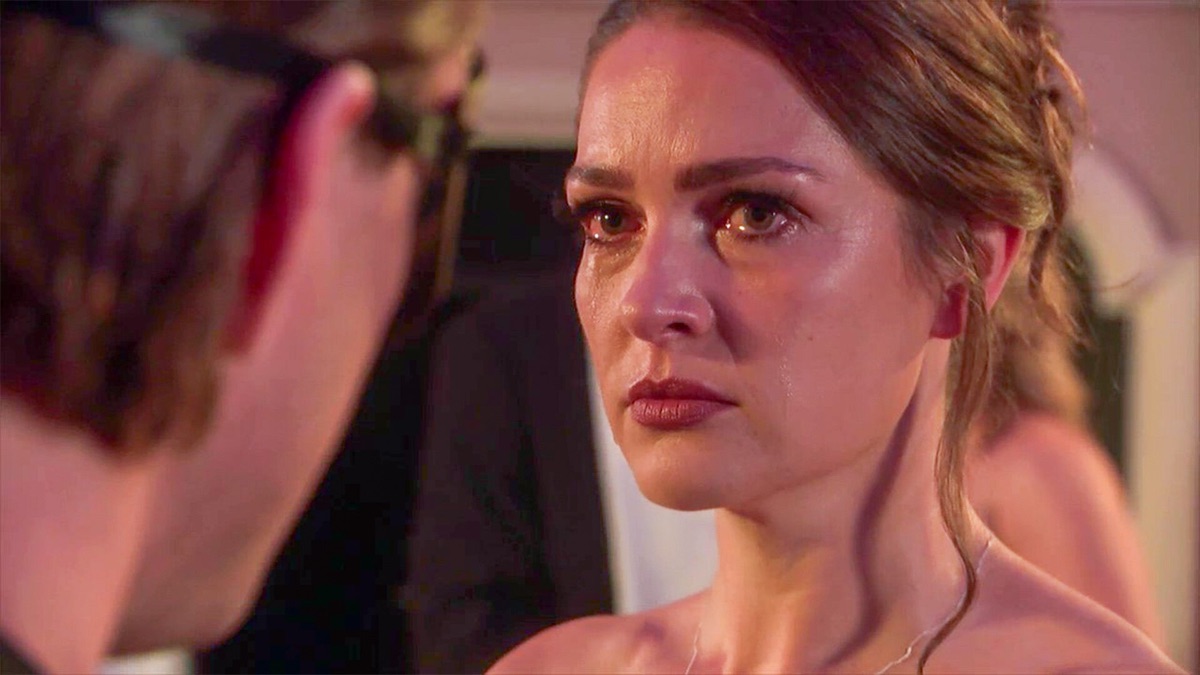 Autumn 2023: Fri 3 Nov - Hollyoaks (Series 29, Episode 223) - Apple TV (UK)