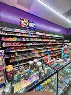 Smoke Zone Smoke Shop in Ballwin, MO United States - Apple Maps