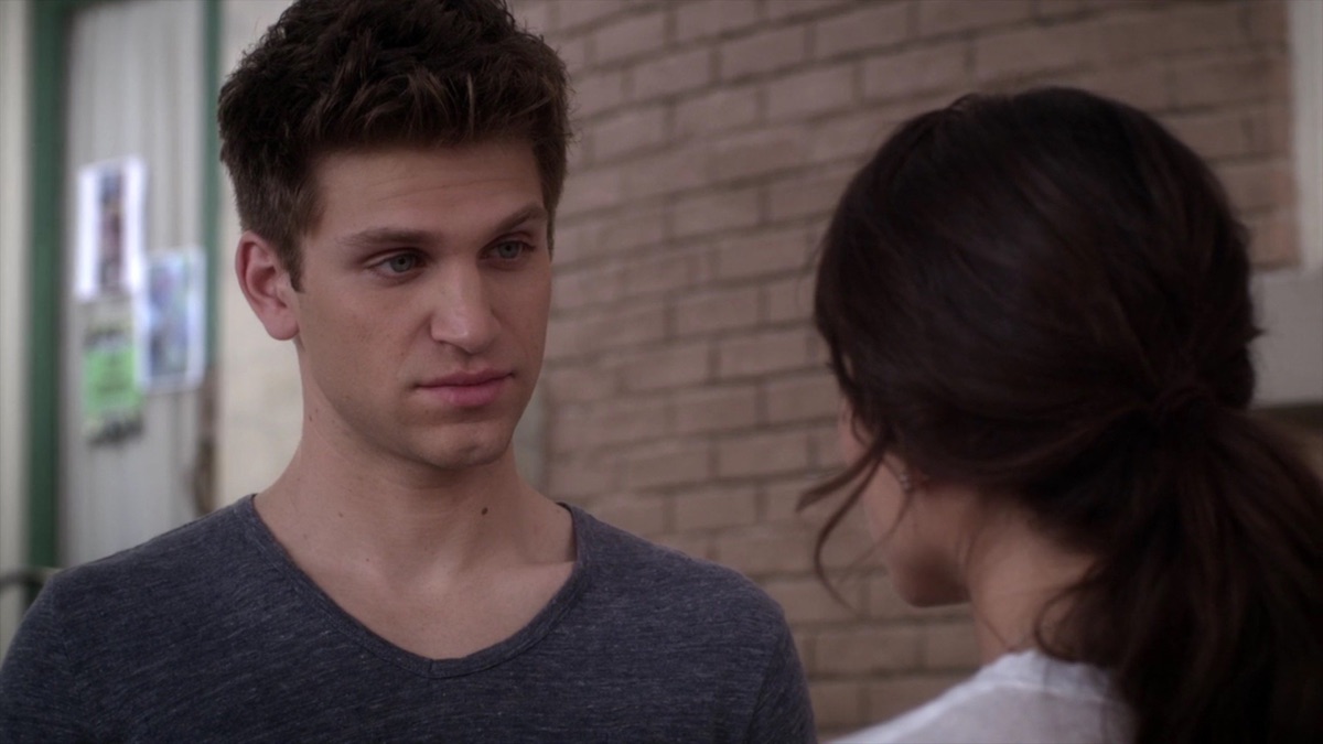 ‎Pretty Isn't the Point Pretty Little Liars (Series 5, Episode 20(02)