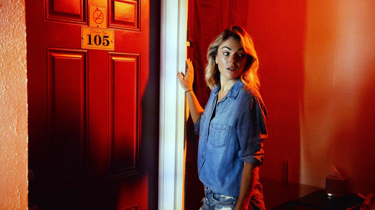 Aha - Graceland (Season 3, Episode 4) - Apple TV