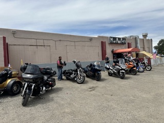 Mom and Pop’s Country Kitchen