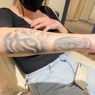 Headstrong Tattoo Studio