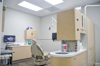 Dentist of Bixby Knolls Dental Office of Dr. Hamid Barkhordar
