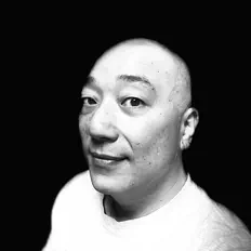 Poslechněte si interpreta Electroberry, sledujte hudební videa, přečtěte si životopis, podívejte se na data turné a další informace.