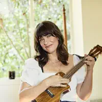 Ouve undefined, vê vídeos de música, lê a biografia, vê as datas da digressão e muito mais!