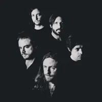 Escucha a undefined, mira videos musicales, lee su biografía, consulta las fechas de las gira y más.