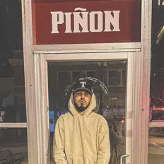 聆聽 Hi-G、觀看音樂影片、閱讀小傳、查看巡演日期等！