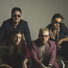 Ακούστε περιεχόμενο από TOVA, παρακολουθήστε μουσικά βίντεο, διαβάστε το βιογραφικό, δείτε ημερομηνίες περιοδείας, και πολλά ακόμη!